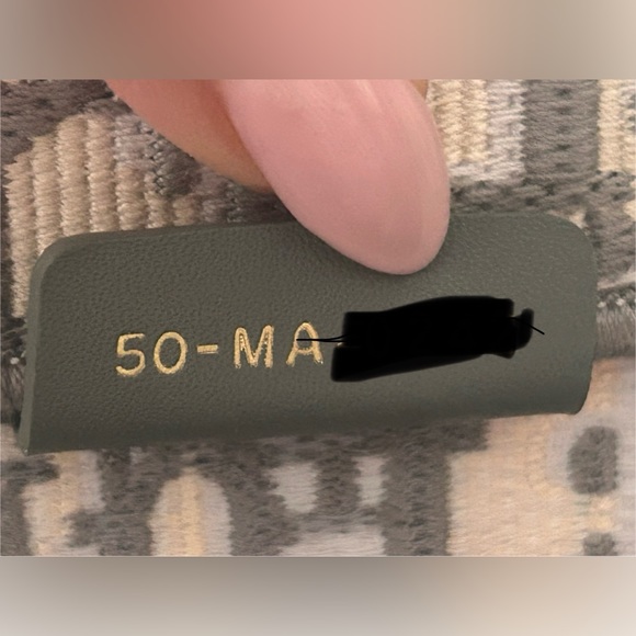 Authentic EUC Dior Ecru and Gray Oblique Book Tote Large. RT $3,750 - Picture 9 of 12